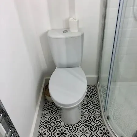Cheerful One Bedroom In City 度假居